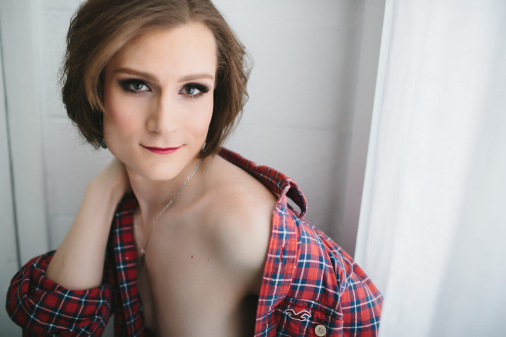 woman in flannel unbottoned shirt, what do I wear, boudoir photography by Lindsay hite
